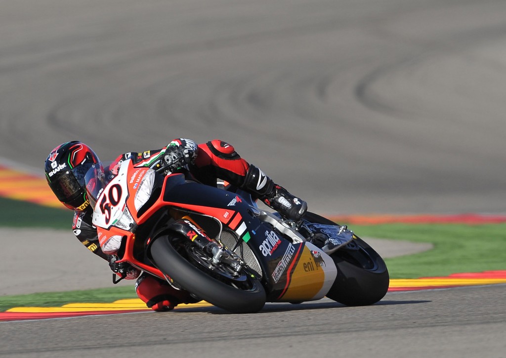 3_Aprilia_Aragon_Guintoli_Superpole