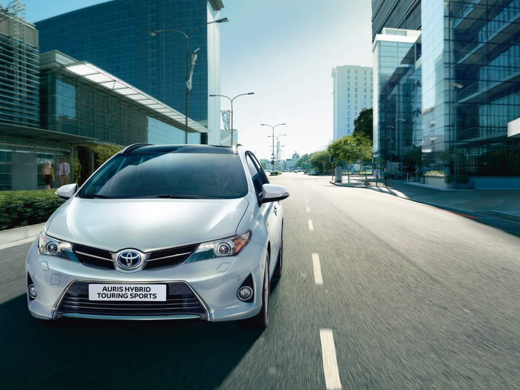 TOP FOTO toyota-auris-hybrid-touring-sports