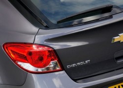 chevrolet-cruze-hatchback-dettaglio-gruppo-ottico-posteriore