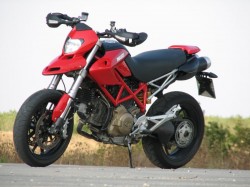 ducati_hypermotard_static